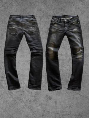 Gråa Nudie jeans - Snygga gråa Nudie jeans i modellen thinn finn. Storlek 31/32. Mycket bra skick 