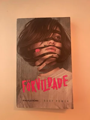 Bok Förvildade - Förvildade av Rory Power🌟 se min profil för fler böcker!