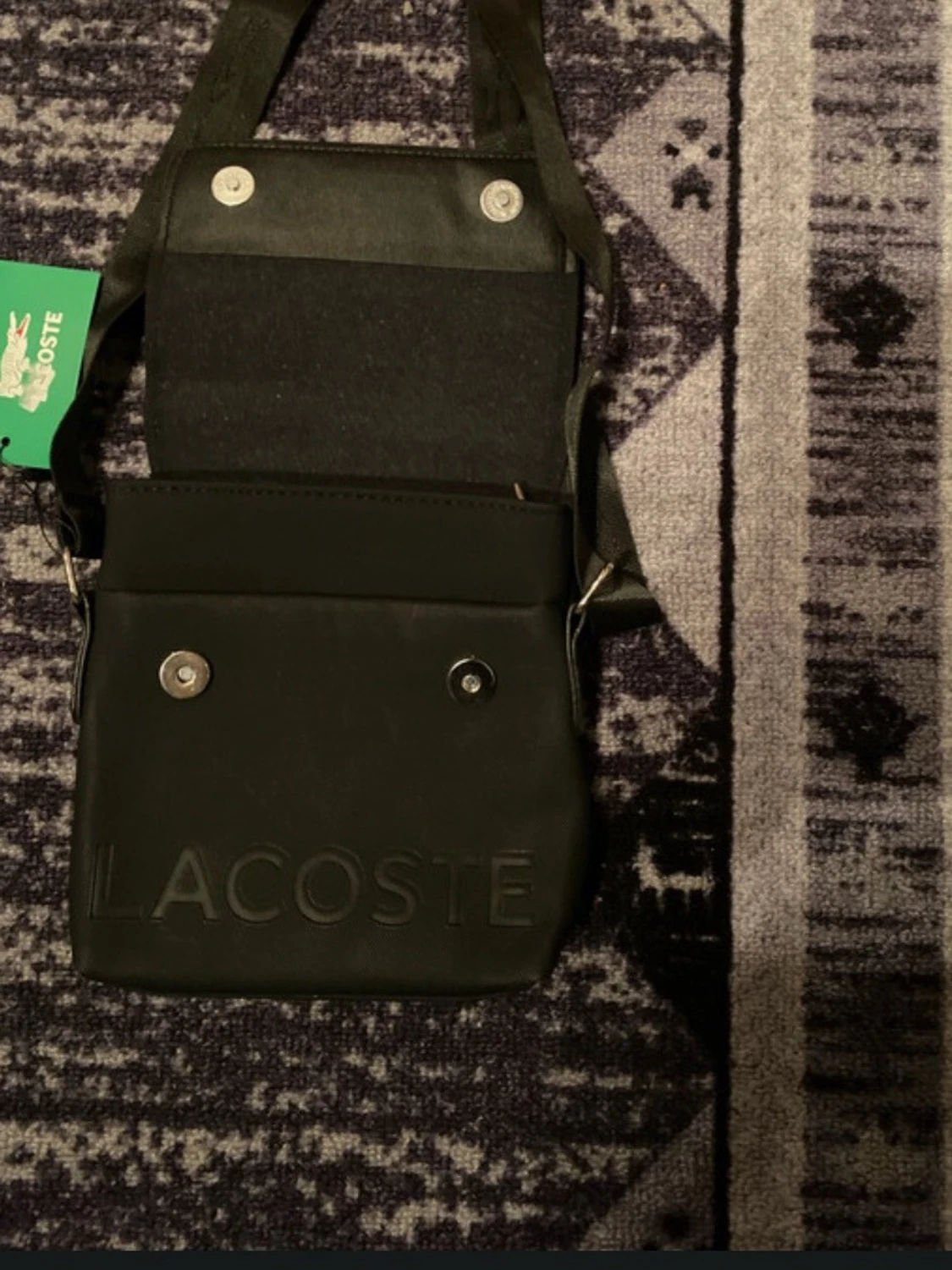 Svart axelväska från Lacoste - 1