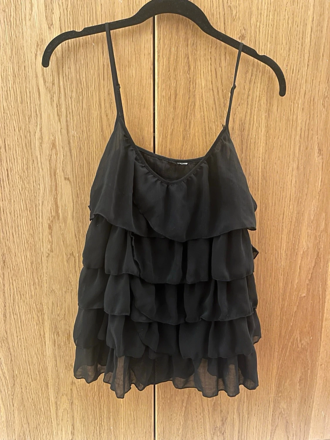 Svart volangtopp - 2