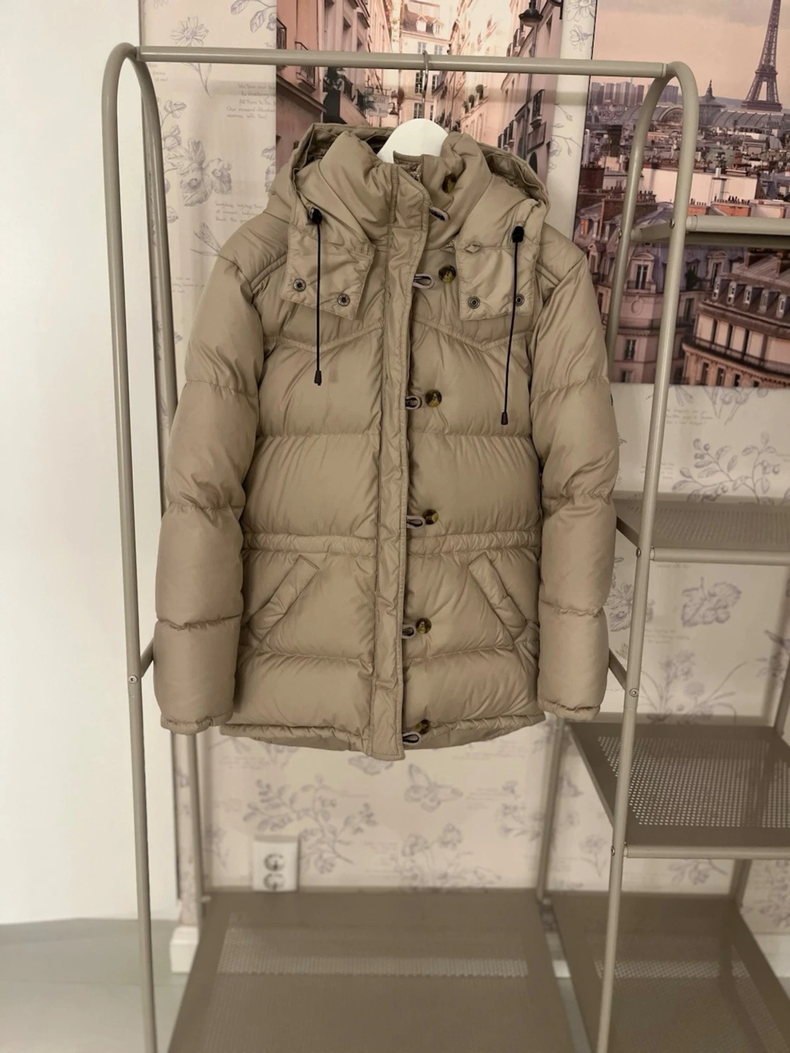 Beige dunjacka från Boomerang XS