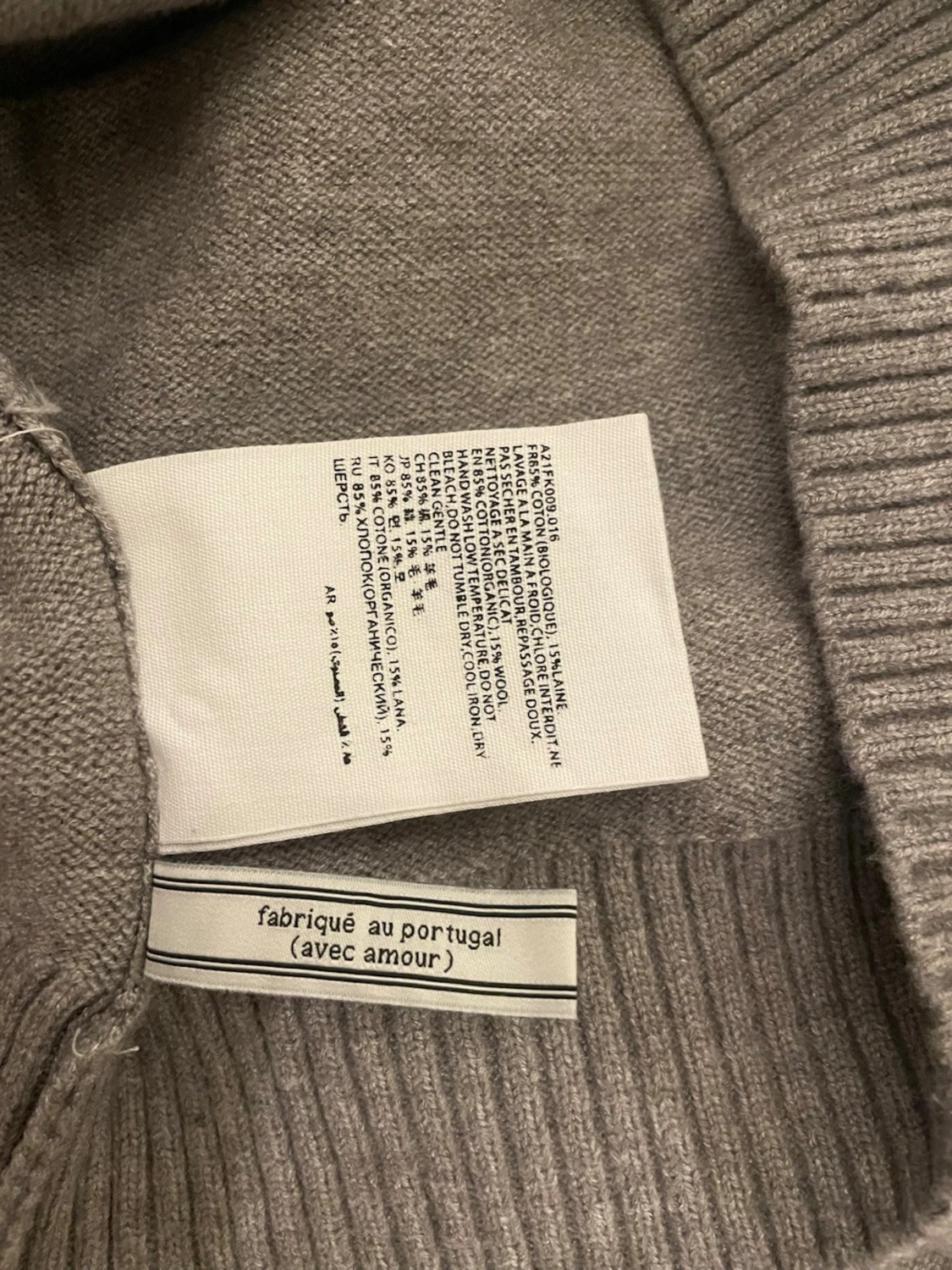 Grå stickad tröja från Ami - 4