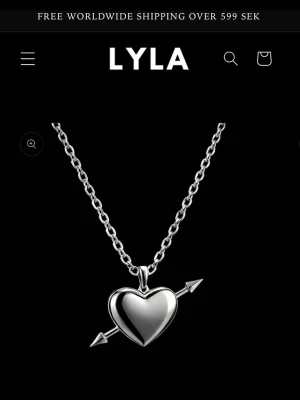 Helt nytt lyla halsband - Slutsålt lyla halsband i silver. Aldrig andvänd eller rörd. Säljer pga dubbelt i julklapp. Jättetrendigt snyggt halsband, säljer för 200kr eftersom jag aldrig rört den. ;) displayen och orginalförpackning är kvar.