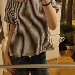 Randig oversized t-shirt  - Oversized t-shirt i mycket fint skick!