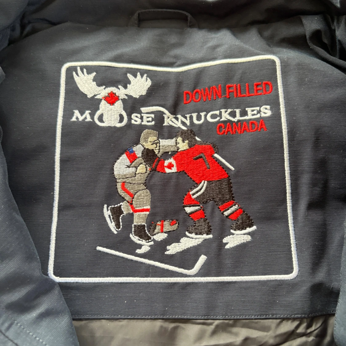 Mörkblå dunväst från Moose Knuckles - 2