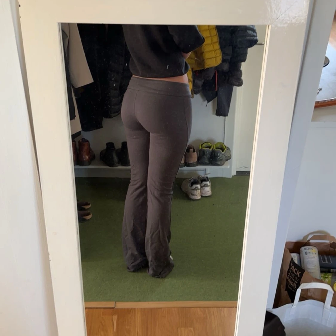 Mörkgrå byxor  - 2