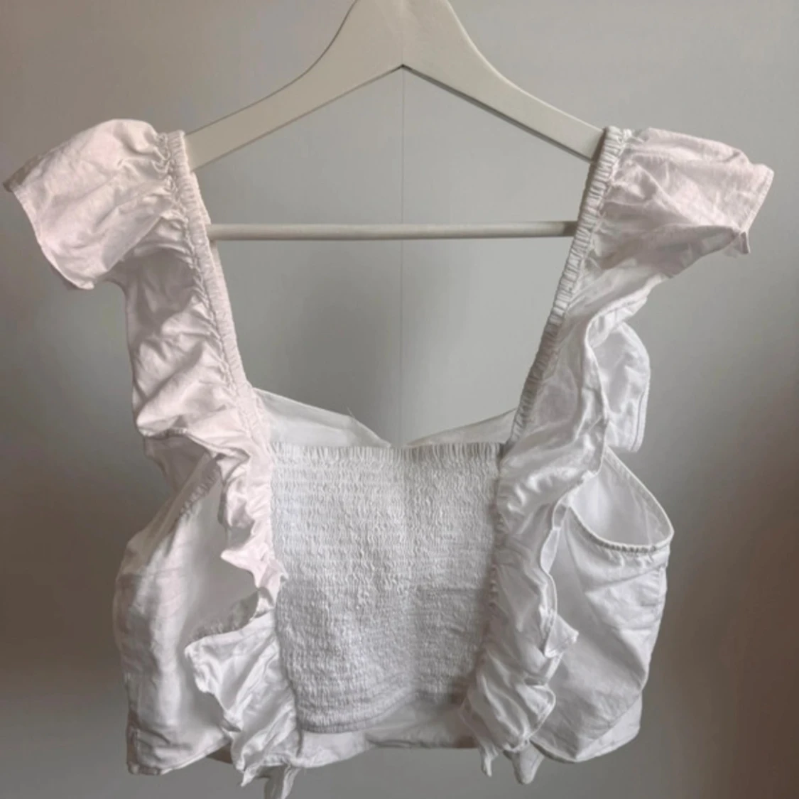 Vit topp i linne-look från HM - 1