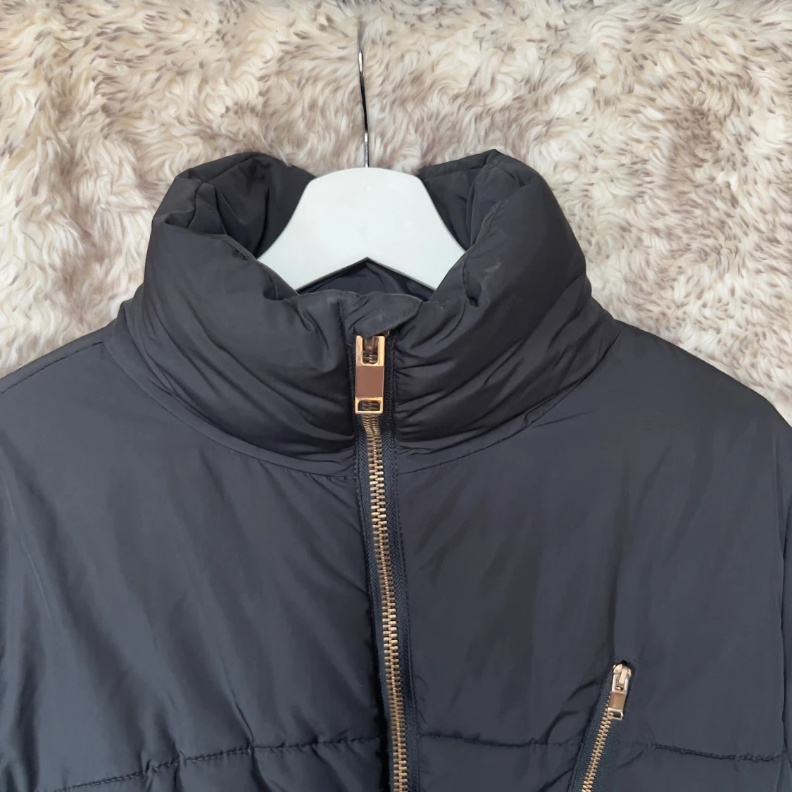 Svart pufferjacka från Gina Tricot - 3