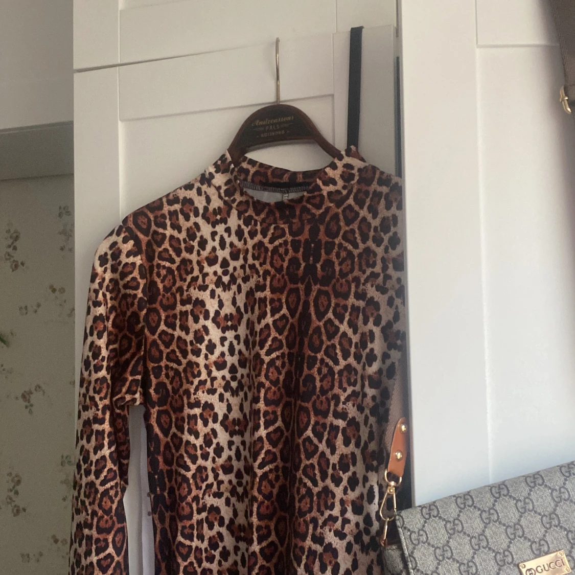 Lång leopardmönstrad klänning - 3