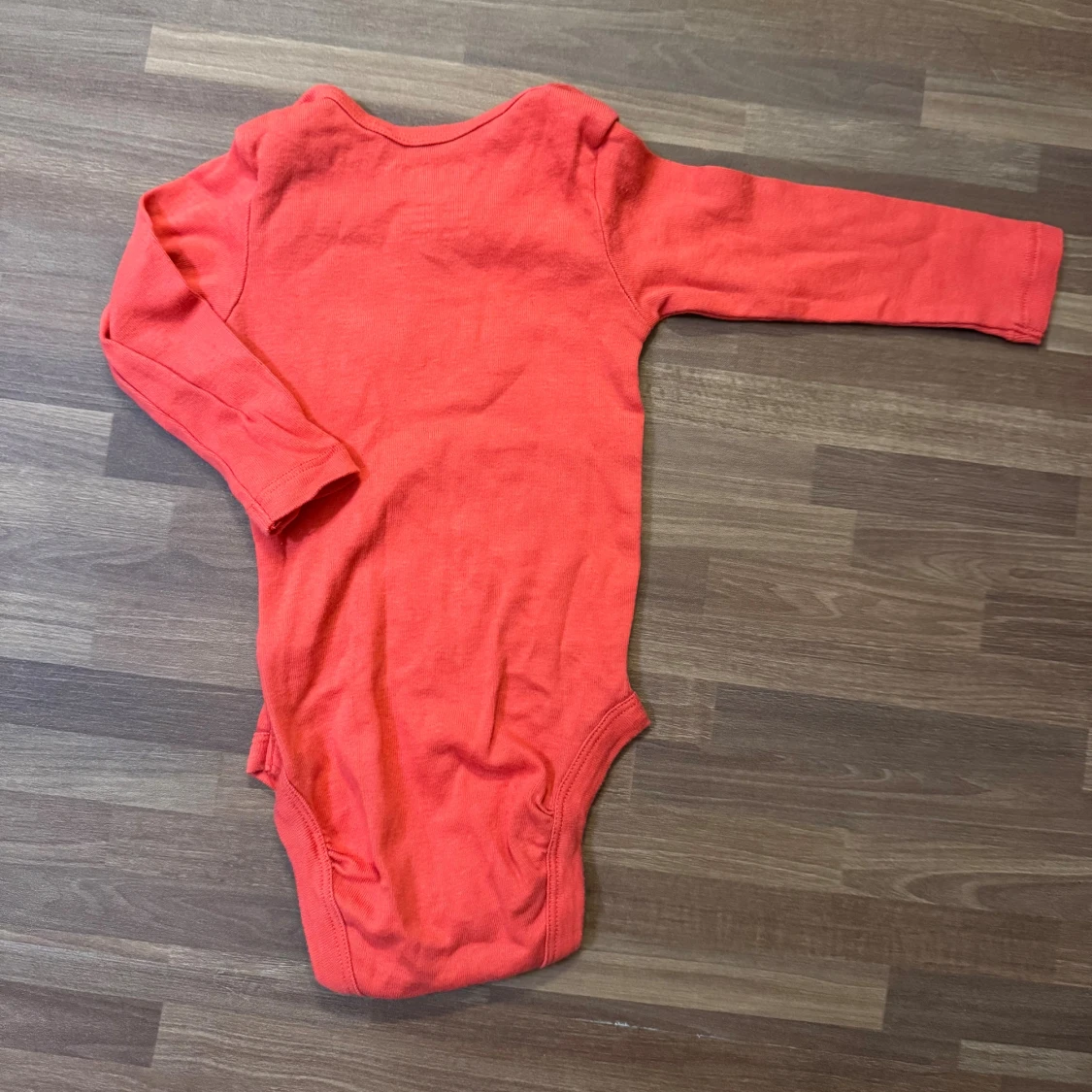 Röd långärmad body - 2