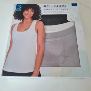 Jane and Bleecker Super Soft Tank (linne) 3-pack stl L - Ny i oöppnad förpackning.