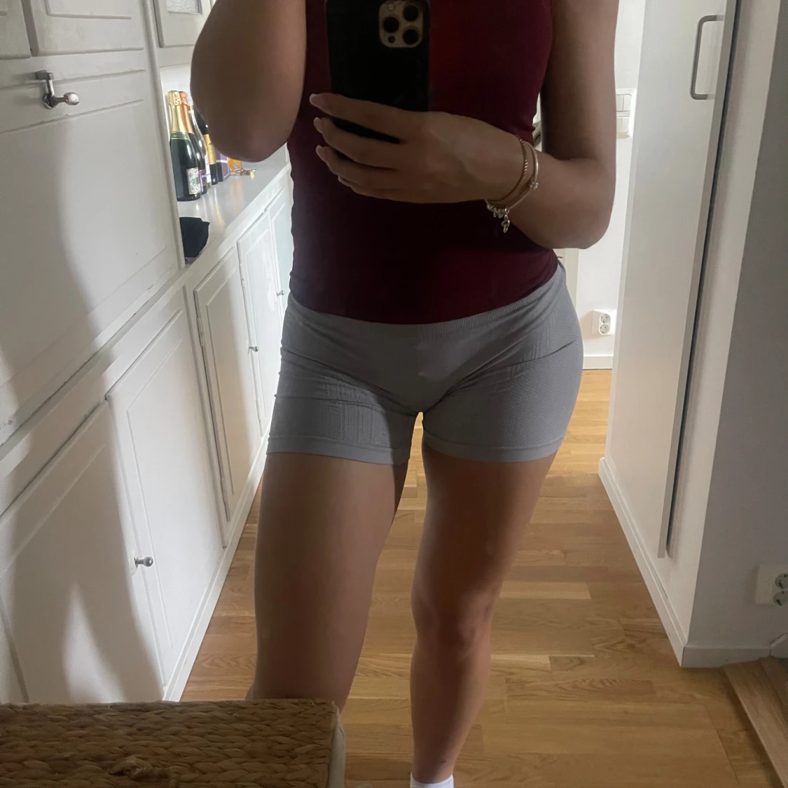 Grå tighta träningsshorts