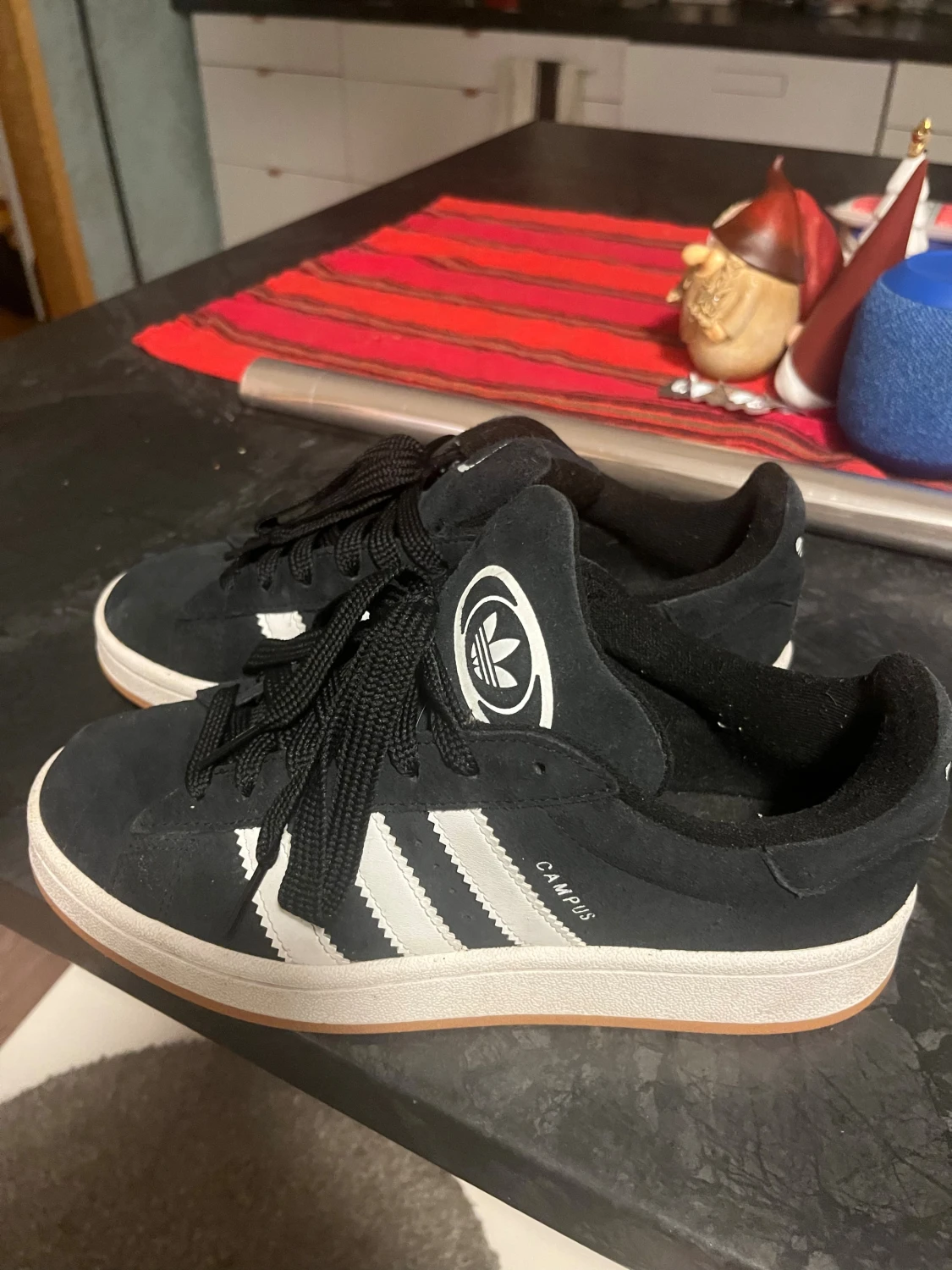 Adidas Campus svarta sneakers - 1