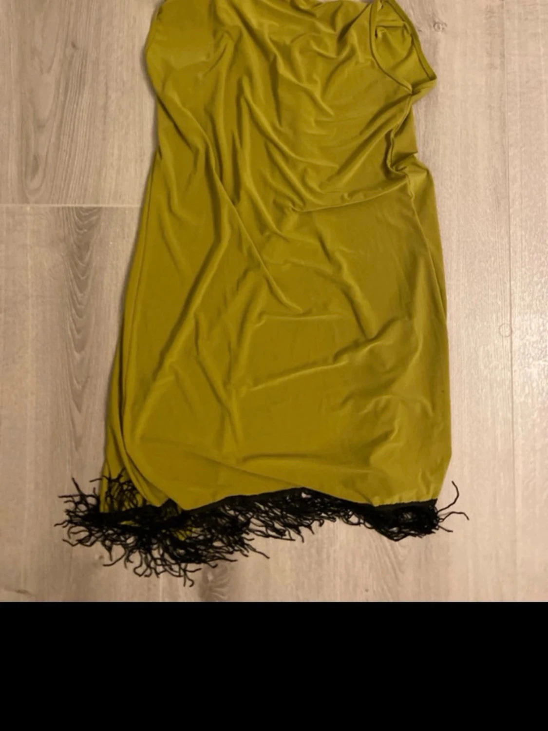 Grön klänning med fransar från Star Park - 1