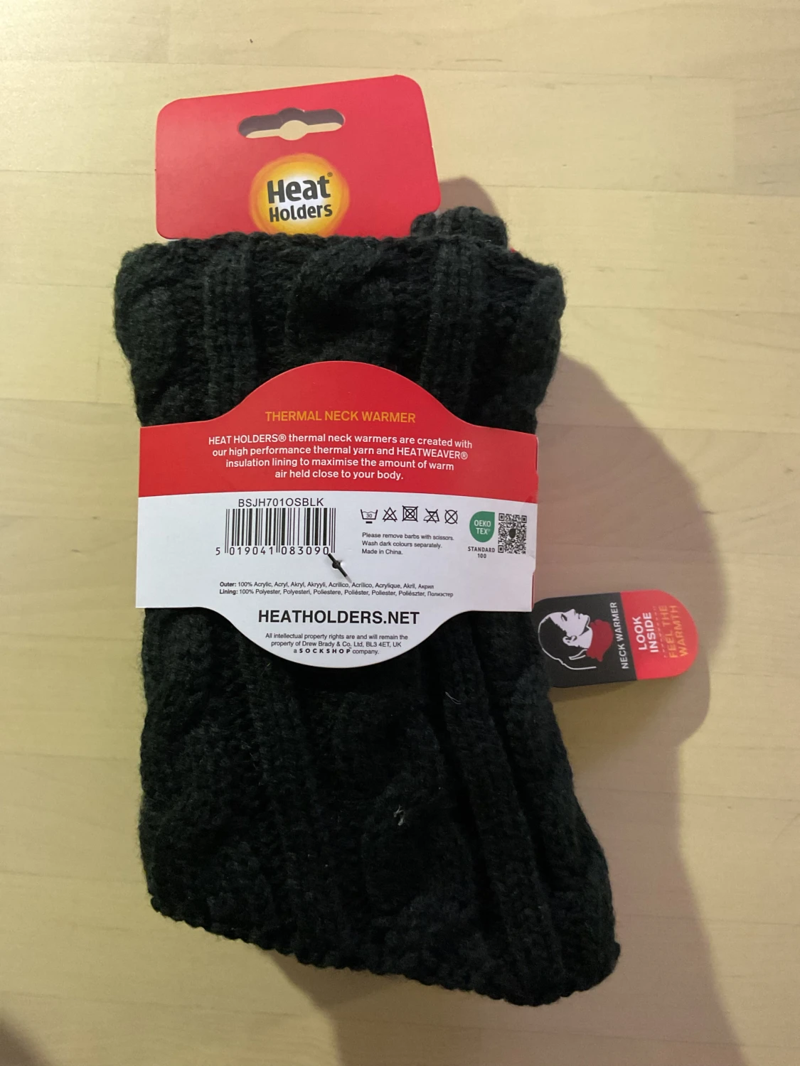 Svart stickad värmande halsvärmare - 1