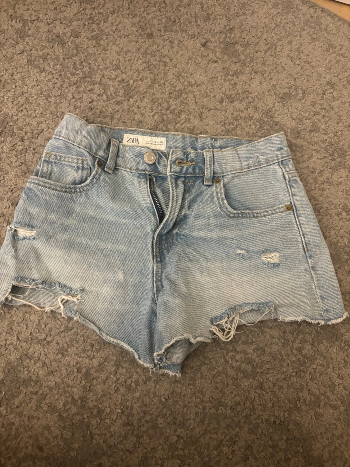Ljusa shorts från Zara