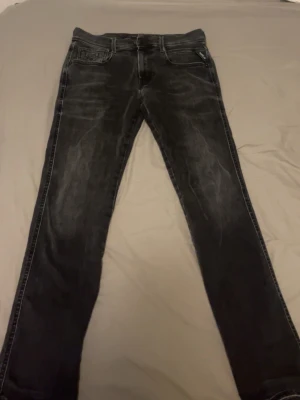 Replay hyperflex  - Säljer dessa feta Replay anbass Jeans. W29 L30. Knappt använda.