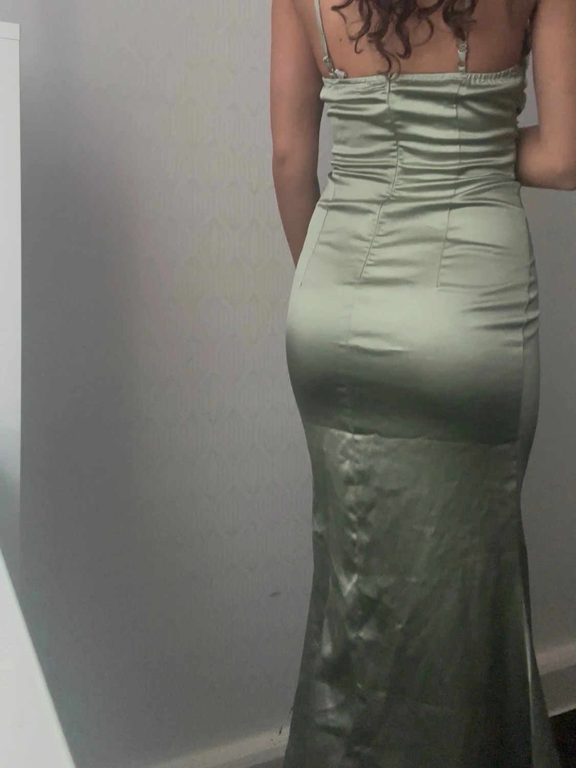 Ljusgrön långklänning i satin - 2
