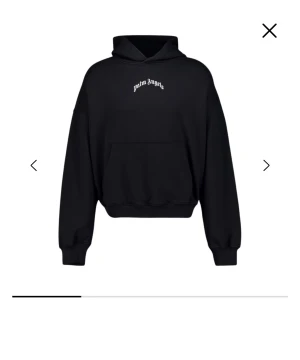 palm angels hoodie - säljer denna Hoodien i st M, Den är som ny. Pris går att disskuteras
