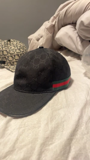 Svart gg keps - Svart gg keps