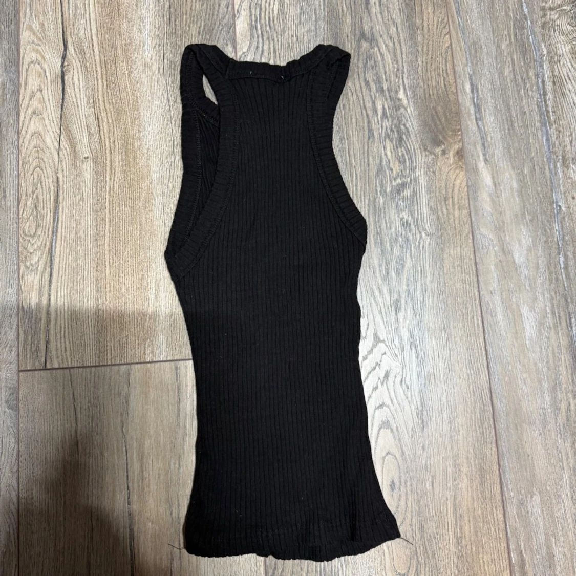 Svart ribbad linnetopp från Zara - 2