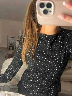 Prickig topp - Jätte gullig topp som passar perfekt till en fest eller middag🩷 andvänt 1 gång 💞