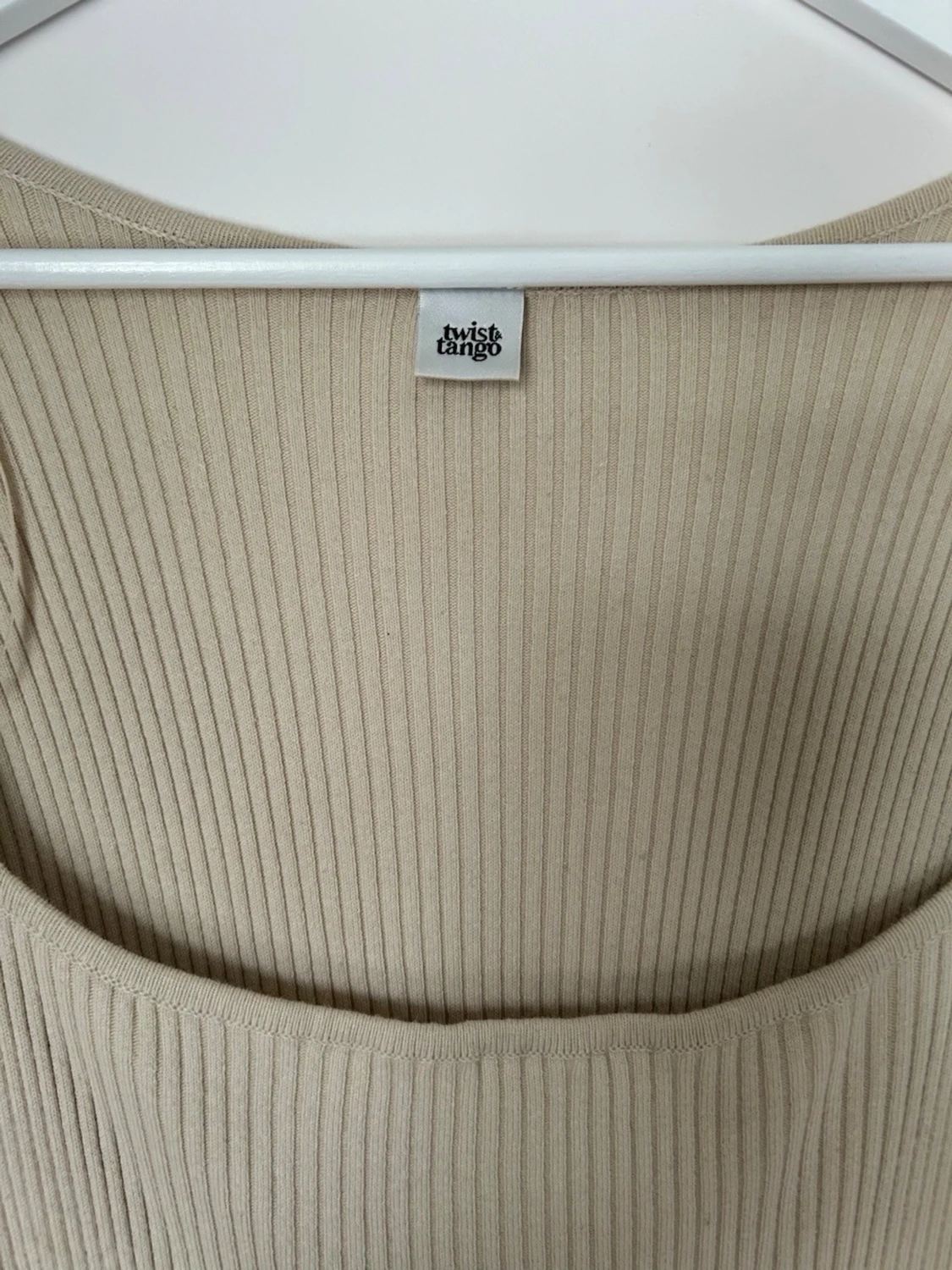 Beige ribbad klänning Twist & Tango - 3