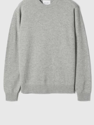 Ljusgrå kashmirtröja från Valient - Säljer en stilren ljusgrå tröja från Valient i mjuk kashmir. Klassisk rund halsringning och ribbade muddar vid ärmslut och nederkant. Perfekt till både jeans och chinos för en clean look.