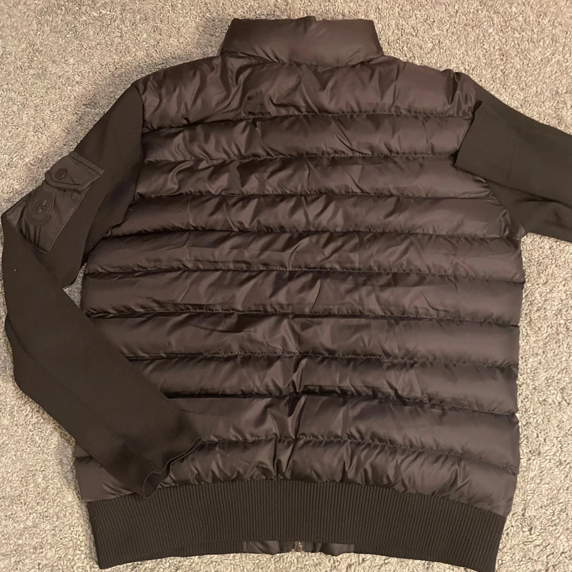 Svart pufferjacka från Mon*ler, S - 1