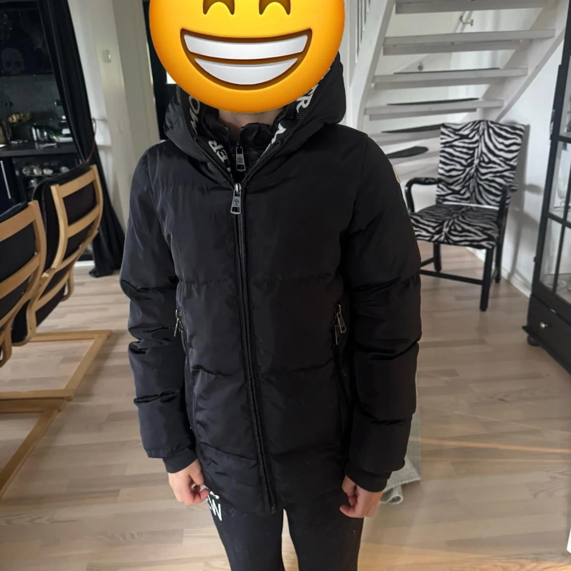 Svart Moncler pufferjacka med huva - 2