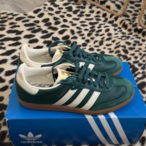 Adidas Samba OG W gröna sneakers - Nyskick