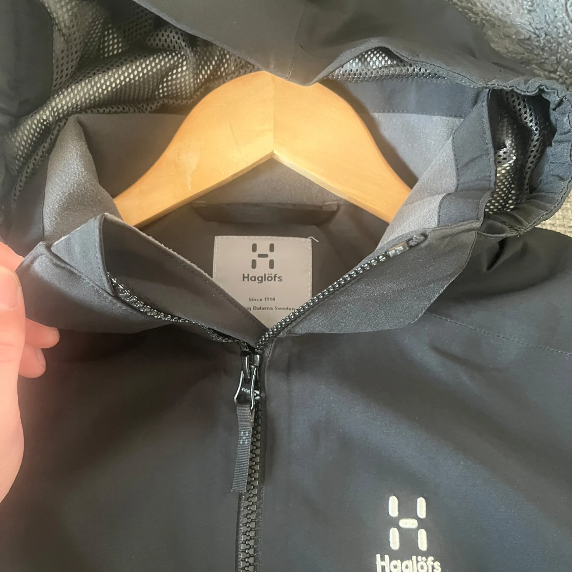 Svart vindjacka från Haglöfs - 3