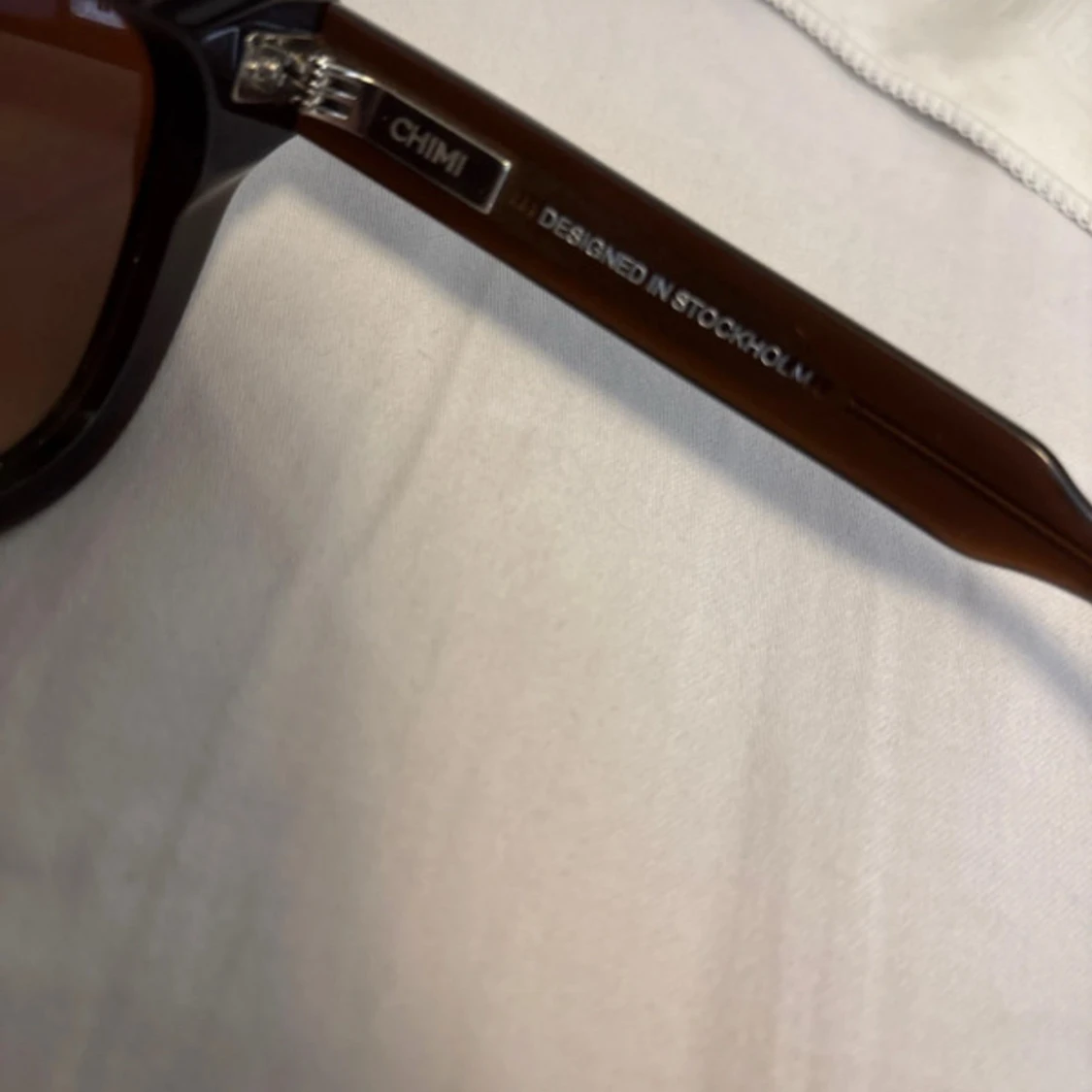 Svarta solglasögon CHIMI - 2