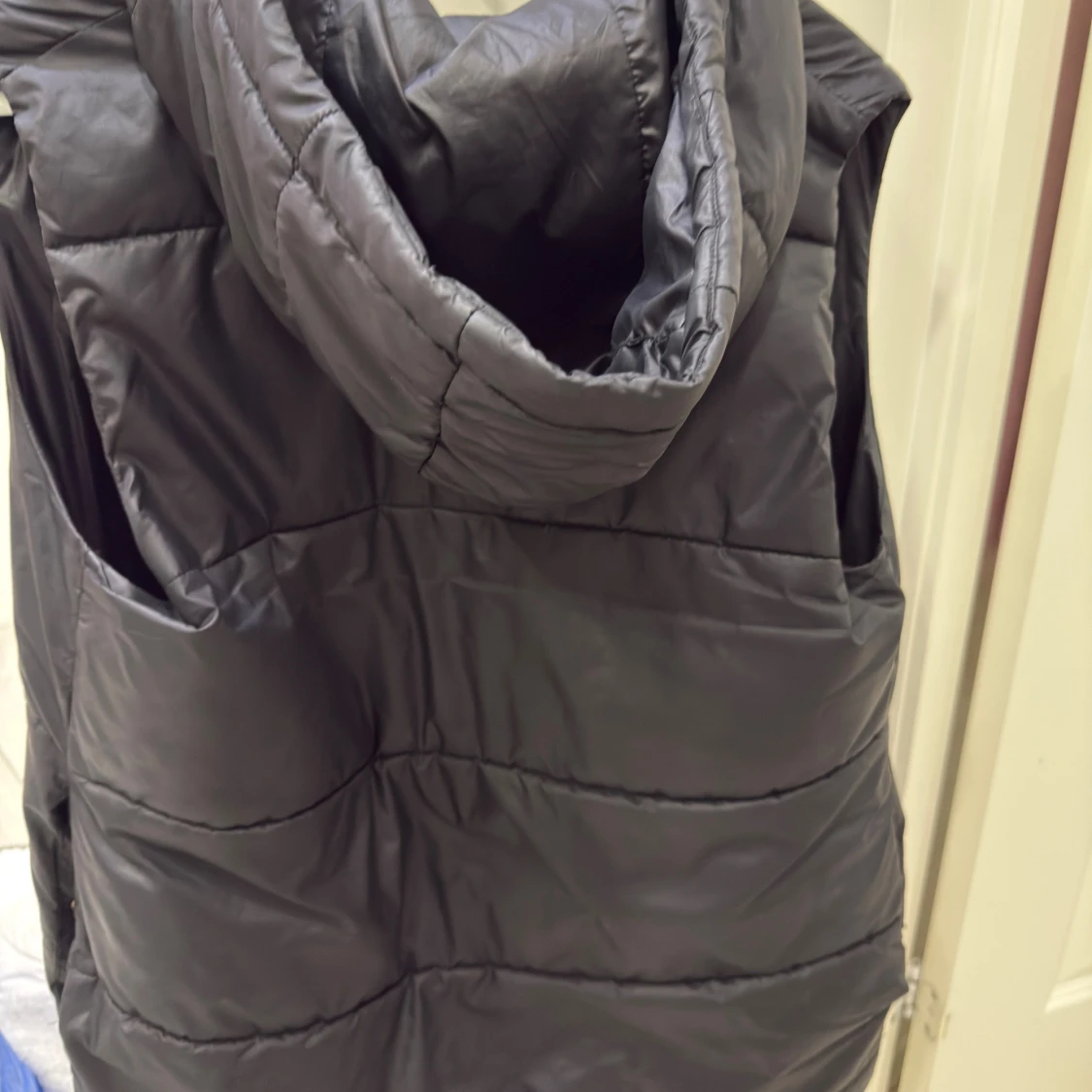 Svart quiltad dunväst från ONLY - 2