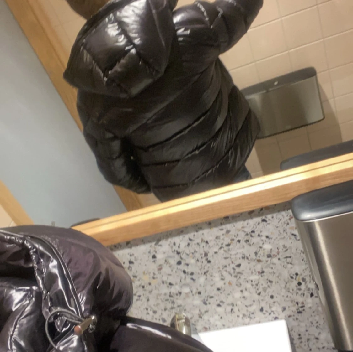 Svart Moncler pufferjacka med huva - 3