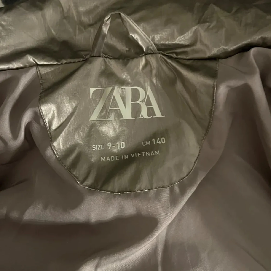 Grå/silvrig herno likande jacka - 2