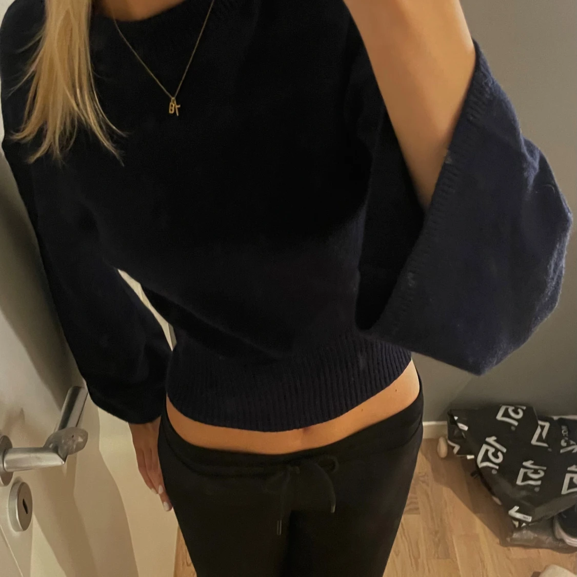 Jättefin figursydd marinblå topp - 1