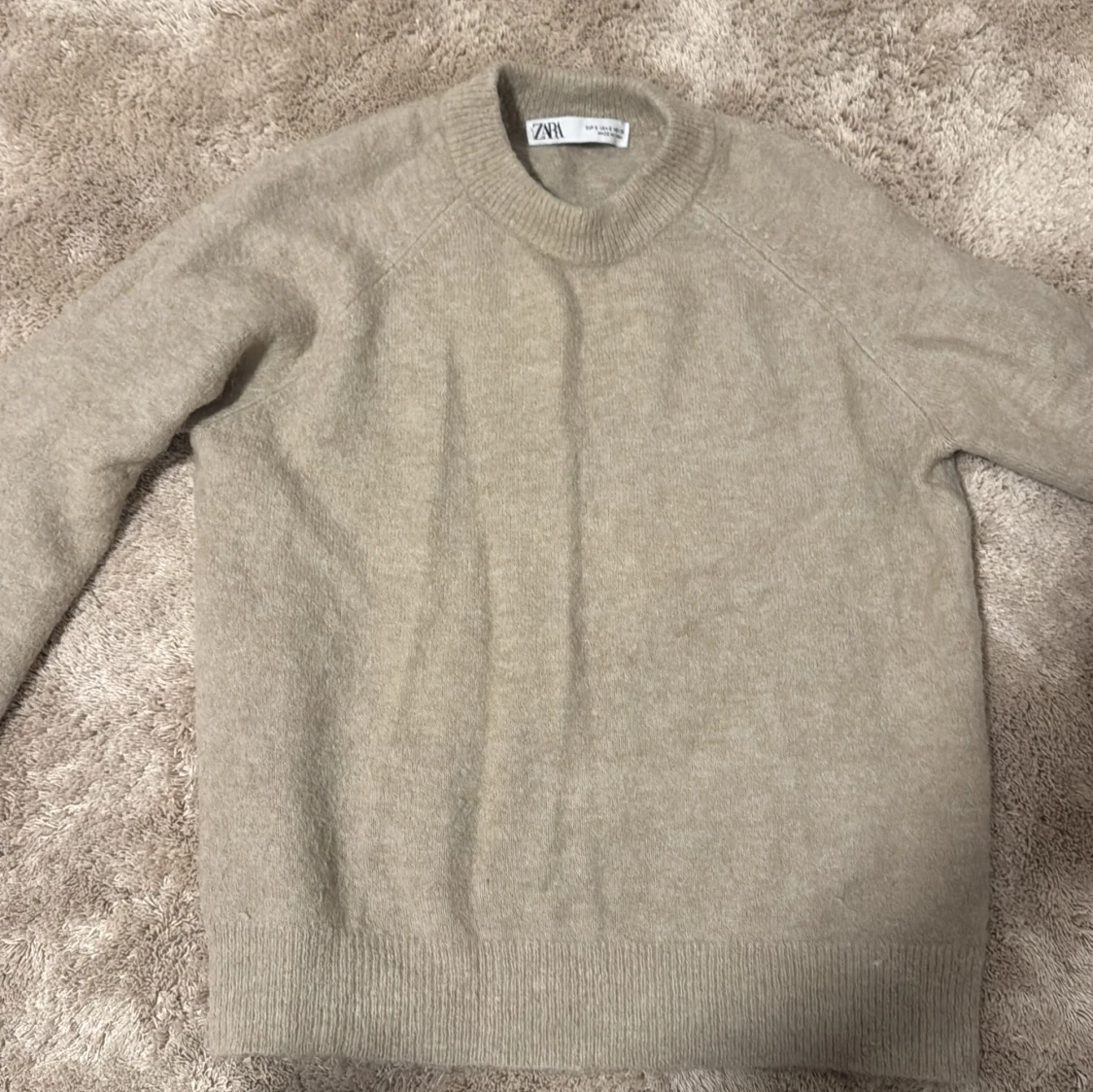 Beige stickad tröja från Zara - 1