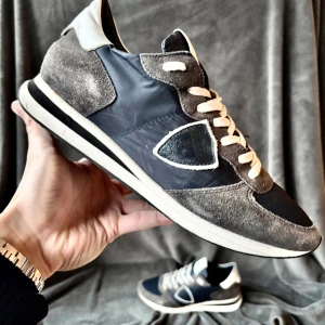 Philippe model trpx skor - Philippe model trpx trainers | originalstorlek: 41, passar mer 42, fråga om innermått vid osäkerhet | ingår: endast skorna | 