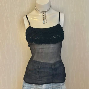 Sheer cami top - Lace details 