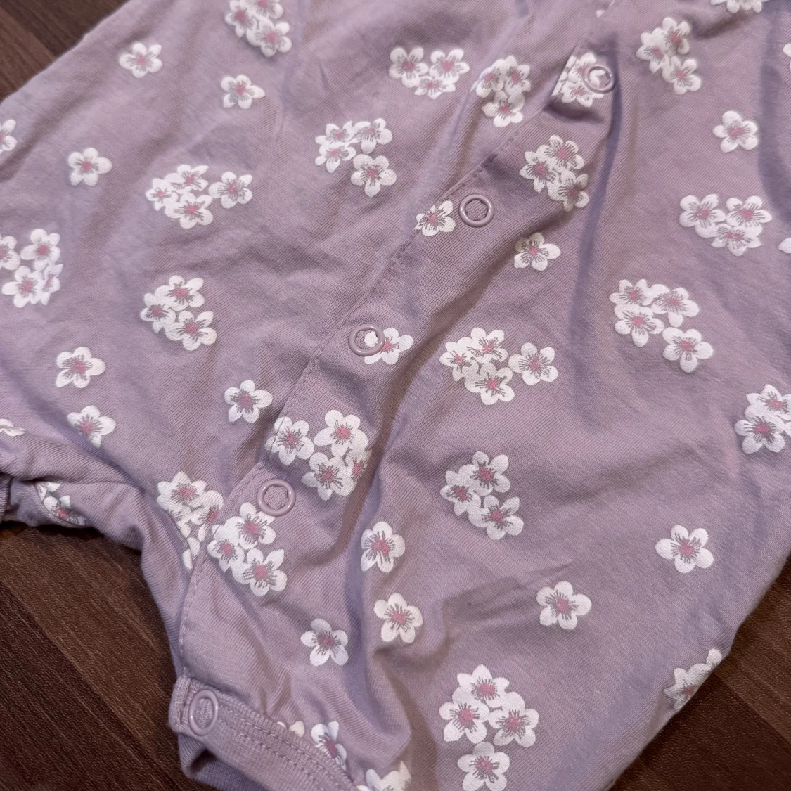 Ljuslila blommig romper - 2