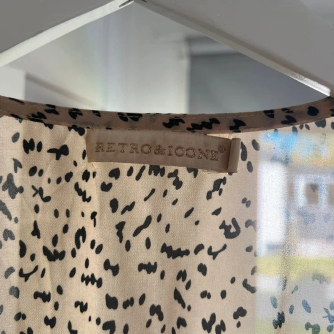 Beige prickig kortklänning Retro & Icone - 1