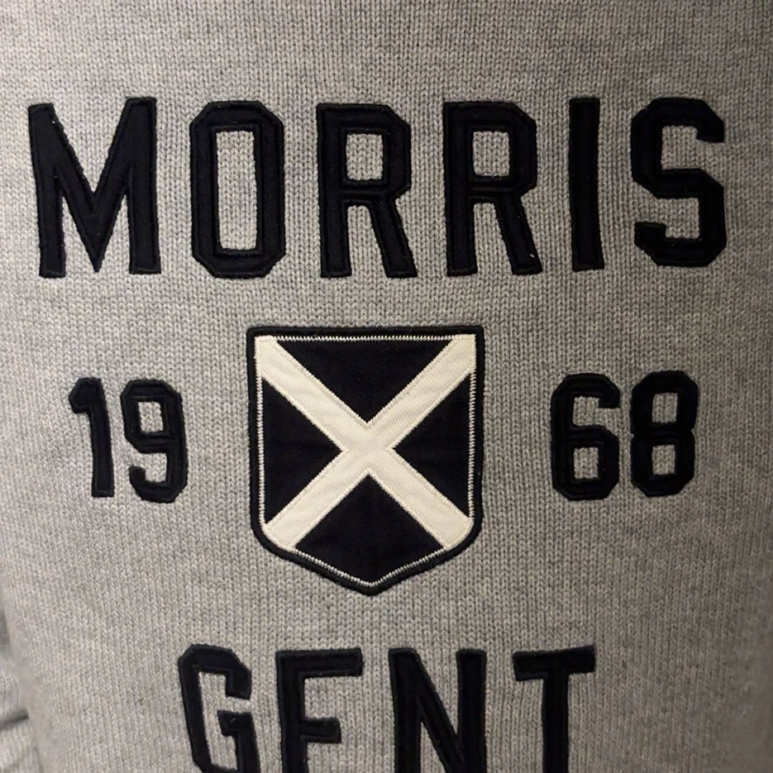 Grå morris tröja - 2