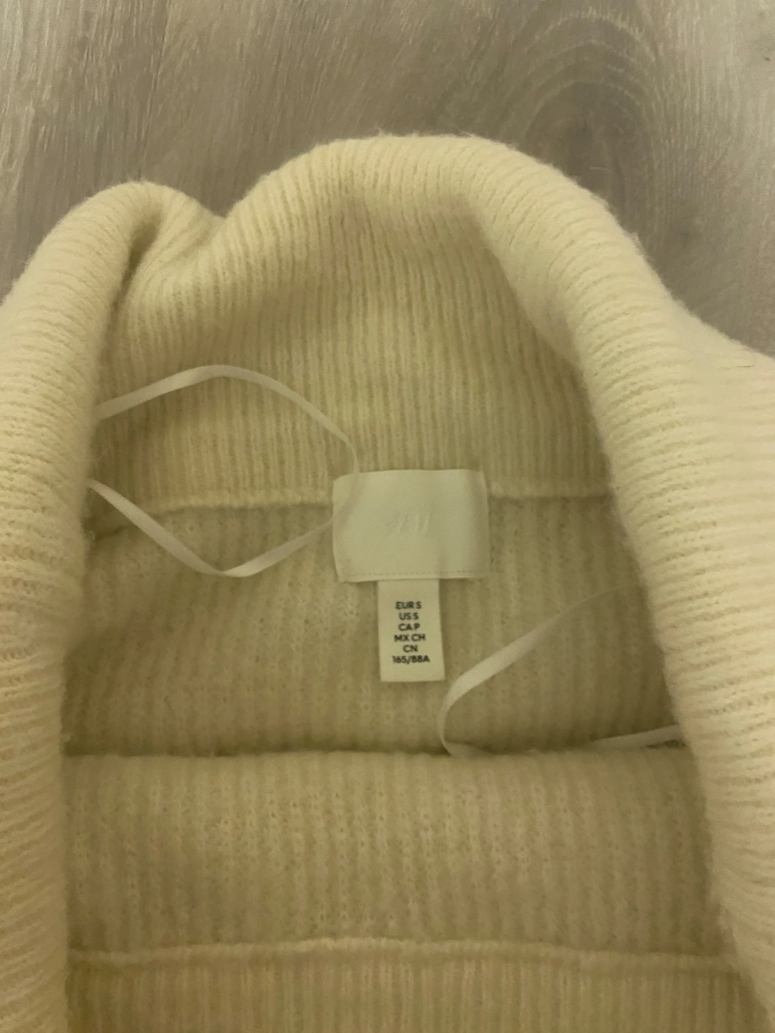 Beige polotröja från H&M, stickad - 1