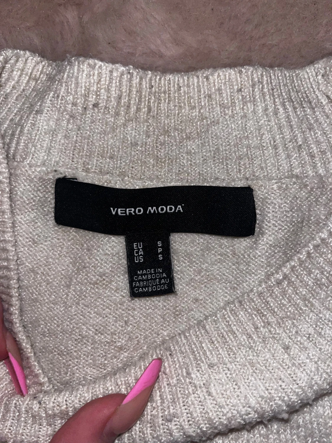 Ljusgrå stickad tröja från Vero Moda - 2
