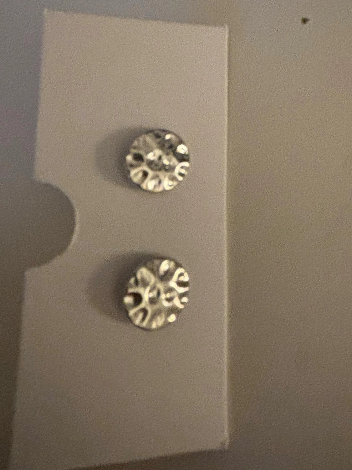 Silvriga runda västknappar - 1