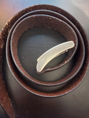 Äkta skinn bälte  - Jag har haft den länge men inte andvänt så mycket 