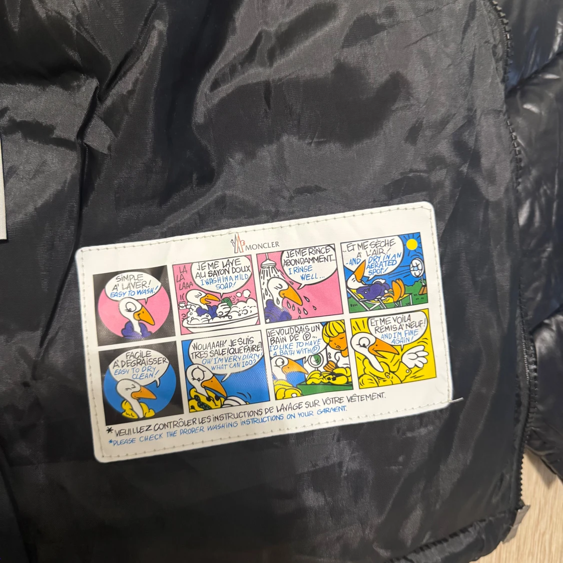 Svart Moncler pufferjacka med huva - 3