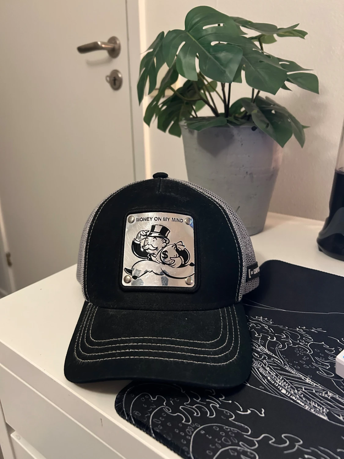 Svart och grå Capslab keps med mesh