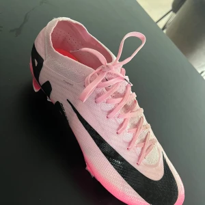 Nike fotbollsskor - Nike mercurial vapor 15 elite Storlek 42 Cond 9,5/10 Box ingårr